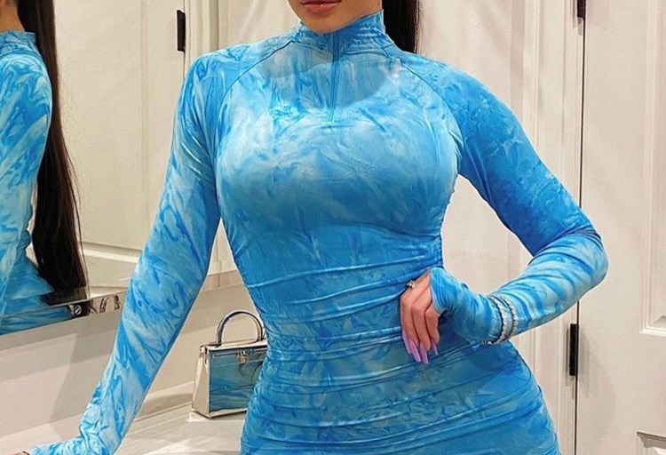 Kylie Jenner Posed Wearing $50 Sorella Boutique Blue Dress and $24,000 Hermes Sterling Silver Mini Bag!